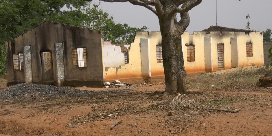 En brandhärjad kyrka i delstaten Kaduna (kyrkan på bilden attackerades vid ett tidigare tillfälle).