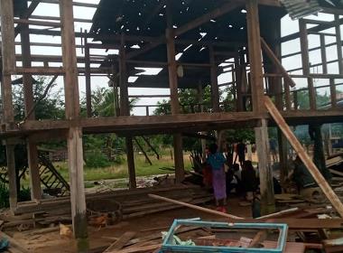 Ett hus i södra Laos som förstördes vid ett annat tillfälle, för några år sedan, då kristna attackerades.