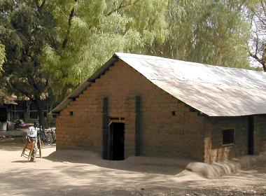 Flera samfund befinner sig i konflikt med sudanesiska myndigheter om äganderätten till kyrkornas fastigheter. På bilden en presbyteriansk kyrka i Juba. Bilden har ingen koppling till artikeln.