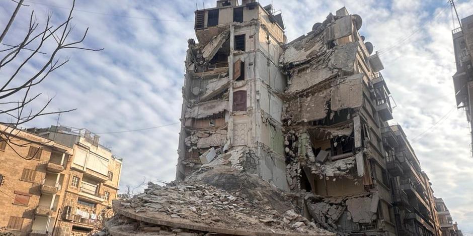 En byggnad i Aleppo som förstördes i jordbävningen den 6 februari.