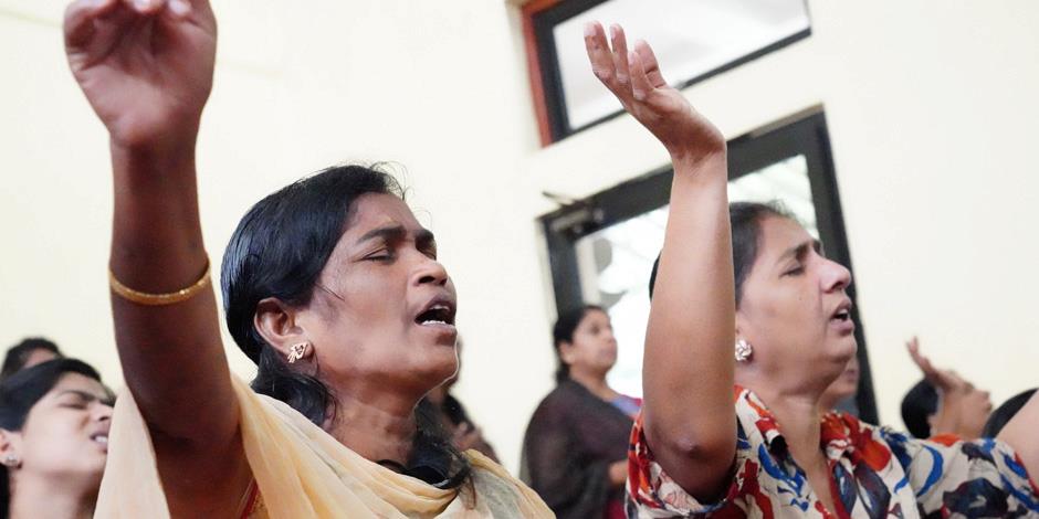 Kristna firar gudstjänst i Zion Church på Sri Lanka. Zion Chiurch var en av de kyrkor som attackerades under påskdagen 2019.